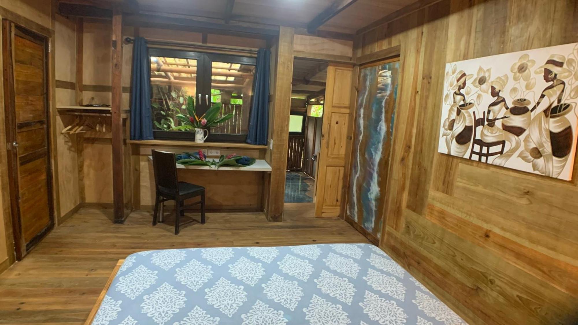Jungle Bluff Beach Paradise - Jungle House&Clamping Bocas del Toro Exterior foto